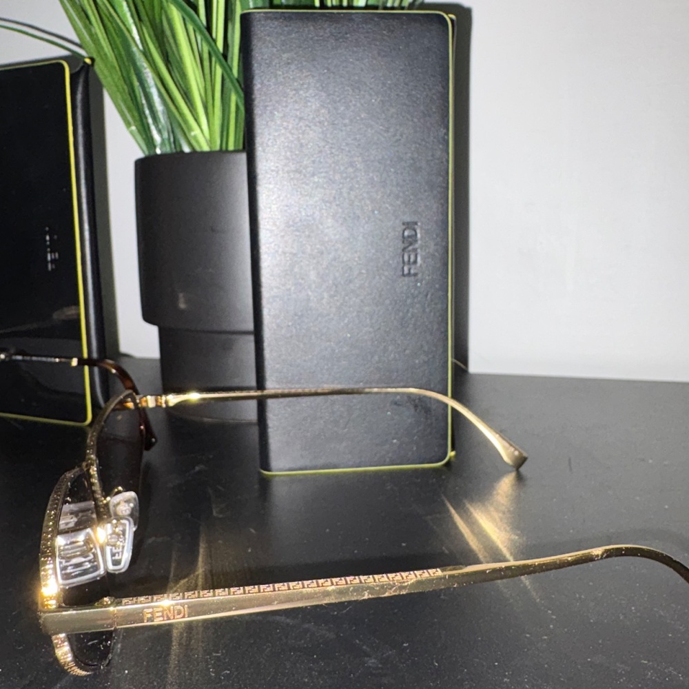 FENDI sunglass lot!!! - Picture 3 of 5